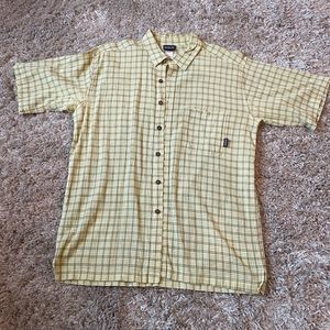 Patagonia Mens Large Yellow Striped Organic Cotton Short Sleeve Button Up Shirt